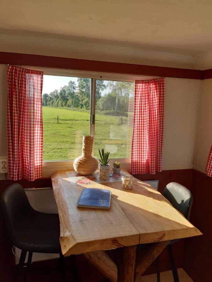 Pipowagen 'Klein Hoonhorst' Apartment Путен Екстериор снимка
