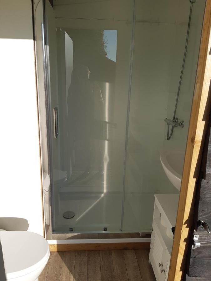 Pipowagen 'Klein Hoonhorst' Apartment Путен Екстериор снимка
